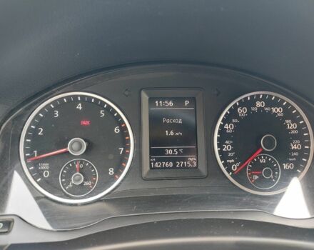 Сірий Фольксваген Тігуан, об'ємом двигуна 2 л та пробігом 143 тис. км за 12700 $, фото 3 на Automoto.ua