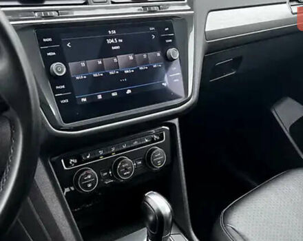 Серый Фольксваген Тигуан, объемом двигателя 1.98 л и пробегом 133 тыс. км за 27700 $, фото 9 на Automoto.ua