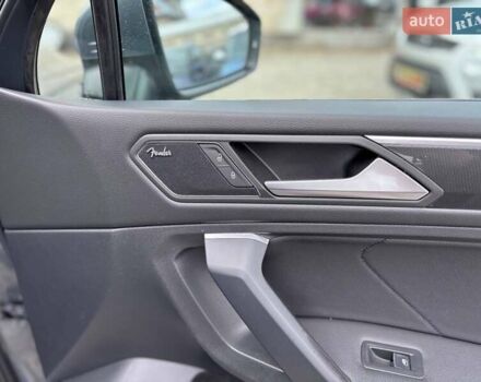 Серый Фольксваген Тигуан, объемом двигателя 1.98 л и пробегом 101 тыс. км за 24999 $, фото 54 на Automoto.ua