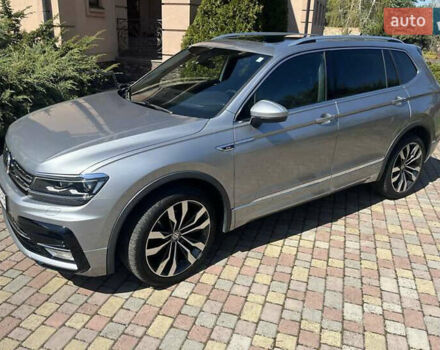 Сірий Фольксваген Тігуан, об'ємом двигуна 1.98 л та пробігом 110 тис. км за 23200 $, фото 1 на Automoto.ua