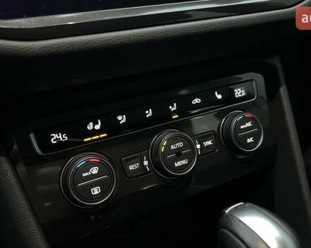 Серый Фольксваген Тигуан, объемом двигателя 2 л и пробегом 75 тыс. км за 29999 $, фото 15 на Automoto.ua