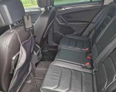 Серый Фольксваген Тигуан, объемом двигателя 2 л и пробегом 97 тыс. км за 11000 $, фото 10 на Automoto.ua