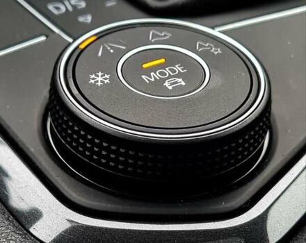 Серый Фольксваген Тигуан, объемом двигателя 2 л и пробегом 122 тыс. км за 20500 $, фото 17 на Automoto.ua