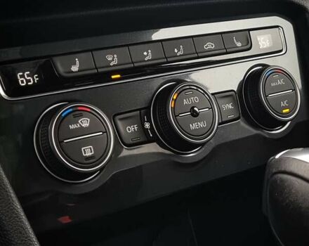 Серый Фольксваген Тигуан, объемом двигателя 2 л и пробегом 122 тыс. км за 20500 $, фото 18 на Automoto.ua