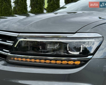 Сірий Фольксваген Тігуан, об'ємом двигуна 1.97 л та пробігом 250 тис. км за 25999 $, фото 5 на Automoto.ua