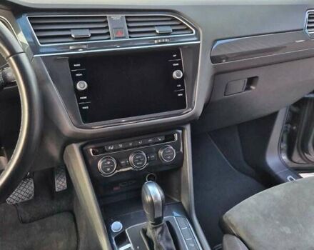 Серый Фольксваген Тигуан, объемом двигателя 1.98 л и пробегом 71 тыс. км за 33000 $, фото 13 на Automoto.ua