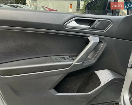 Серый Фольксваген Тигуан, объемом двигателя 1.98 л и пробегом 225 тыс. км за 17800 $, фото 8 на Automoto.ua