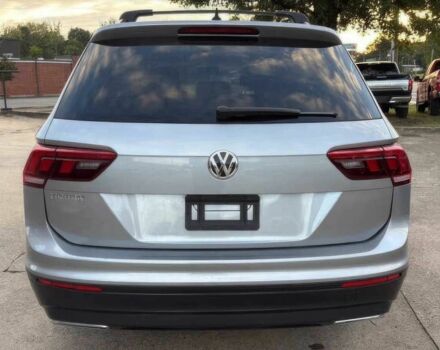 Сірий Фольксваген Тігуан, об'ємом двигуна 2 л та пробігом 34 тис. км за 12000 $, фото 6 на Automoto.ua