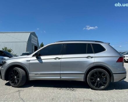 Серый Фольксваген Тигуан, объемом двигателя 2 л и пробегом 135 тыс. км за 23690 $, фото 10 на Automoto.ua