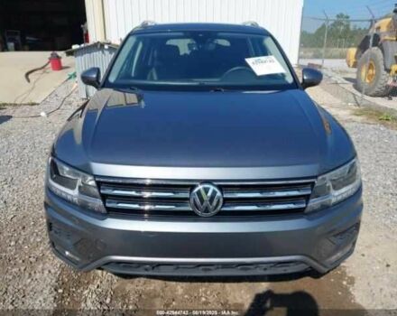 Серый Фольксваген Тигуан, объемом двигателя 2 л и пробегом 42 тыс. км за 5500 $, фото 5 на Automoto.ua