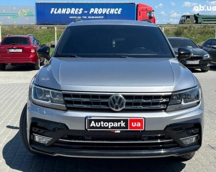 Серый Фольксваген Тигуан, объемом двигателя 2 л и пробегом 135 тыс. км за 23690 $, фото 1 на Automoto.ua
