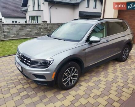 Серый Фольксваген Тигуан, объемом двигателя 1.98 л и пробегом 63 тыс. км за 25400 $, фото 2 на Automoto.ua