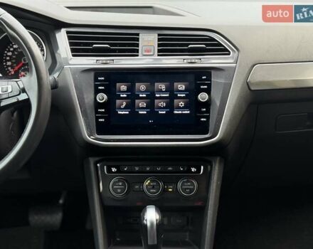 Сірий Фольксваген Тігуан, об'ємом двигуна 1.98 л та пробігом 173 тис. км за 16999 $, фото 72 на Automoto.ua