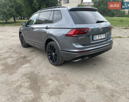 Серый Фольксваген Тигуан, объемом двигателя 1.98 л и пробегом 129 тыс. км за 23000 $, фото 7 на Automoto.ua