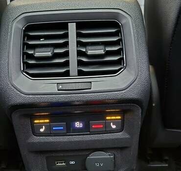 Сірий Фольксваген Тігуан, об'ємом двигуна 1.97 л та пробігом 113 тис. км за 29999 $, фото 14 на Automoto.ua