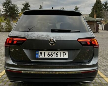 Серый Фольксваген Тигуан, объемом двигателя 2 л и пробегом 98 тыс. км за 22000 $, фото 3 на Automoto.ua
