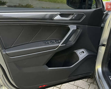 Серый Фольксваген Тигуан, объемом двигателя 2 л и пробегом 75 тыс. км за 29999 $, фото 31 на Automoto.ua