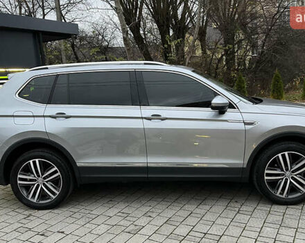 Серый Фольксваген Тигуан, объемом двигателя 2 л и пробегом 75 тыс. км за 29999 $, фото 7 на Automoto.ua