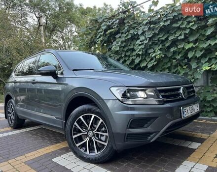 Серый Фольксваген Тигуан, объемом двигателя 1.98 л и пробегом 28 тыс. км за 17800 $, фото 67 на Automoto.ua
