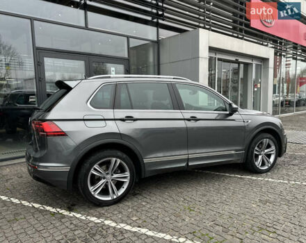 Серый Фольксваген Тигуан, объемом двигателя 1.97 л и пробегом 153 тыс. км за 27990 $, фото 11 на Automoto.ua