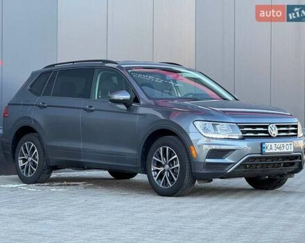 Серый Фольксваген Тигуан, объемом двигателя 2 л и пробегом 53 тыс. км за 18900 $, фото 4 на Automoto.ua
