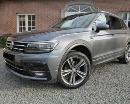 Сірий Фольксваген Тігуан, об'ємом двигуна 2 л та пробігом 35 тис. км за 21000 $, фото 2 на Automoto.ua