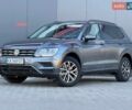 Серый Фольксваген Тигуан, объемом двигателя 2 л и пробегом 53 тыс. км за 18900 $, фото 1 на Automoto.ua