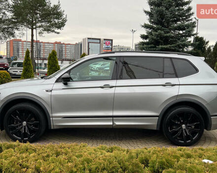 Серый Фольксваген Тигуан, объемом двигателя 1.98 л и пробегом 101 тыс. км за 23900 $, фото 4 на Automoto.ua