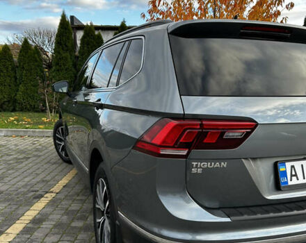 Сірий Фольксваген Тігуан, об'ємом двигуна 2 л та пробігом 98 тис. км за 22300 $, фото 6 на Automoto.ua