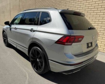 Серый Фольксваген Тигуан, объемом двигателя 2 л и пробегом 40 тыс. км за 10000 $, фото 5 на Automoto.ua