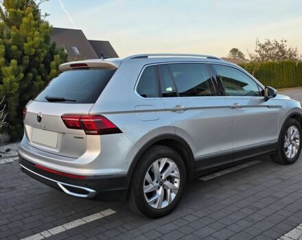 Серый Фольксваген Тигуан, объемом двигателя 2 л и пробегом 43 тыс. км за 14500 $, фото 4 на Automoto.ua