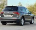 Сірий Фольксваген Тігуан, об'ємом двигуна 2 л та пробігом 184 тис. км за 22499 $, фото 5 на Automoto.ua