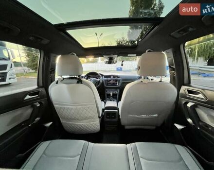 Сірий Фольксваген Тігуан, об'ємом двигуна 1.98 л та пробігом 118 тис. км за 28000 $, фото 76 на Automoto.ua