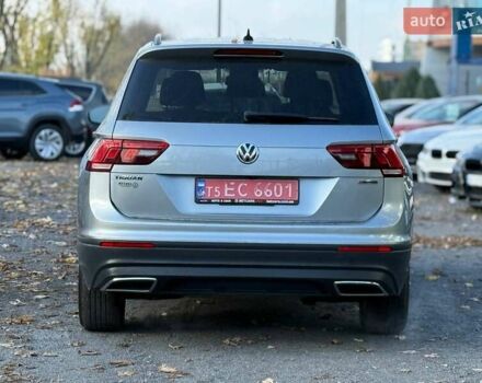 Серый Фольксваген Тигуан, объемом двигателя 1.98 л и пробегом 85 тыс. км за 19500 $, фото 4 на Automoto.ua