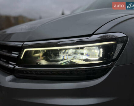 Серый Фольксваген Тигуан, объемом двигателя 2 л и пробегом 75 тыс. км за 29999 $, фото 10 на Automoto.ua