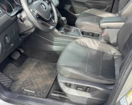 Серый Фольксваген Тигуан, объемом двигателя 2 л и пробегом 43 тыс. км за 14700 $, фото 7 на Automoto.ua