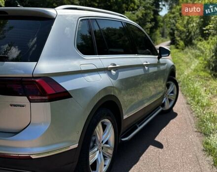 Серый Фольксваген Тигуан, объемом двигателя 1.98 л и пробегом 103 тыс. км за 31000 $, фото 19 на Automoto.ua