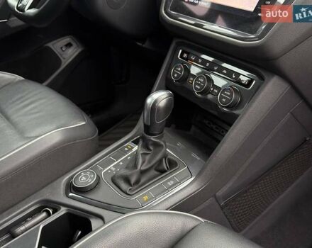 Серый Фольксваген Тигуан, объемом двигателя 1.98 л и пробегом 78 тыс. км за 27500 $, фото 29 на Automoto.ua