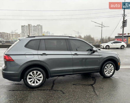 Серый Фольксваген Тигуан, объемом двигателя 2 л и пробегом 65 тыс. км за 18200 $, фото 5 на Automoto.ua