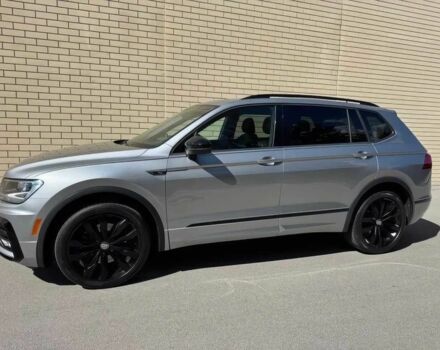 Серый Фольксваген Тигуан, объемом двигателя 2 л и пробегом 40 тыс. км за 10000 $, фото 3 на Automoto.ua