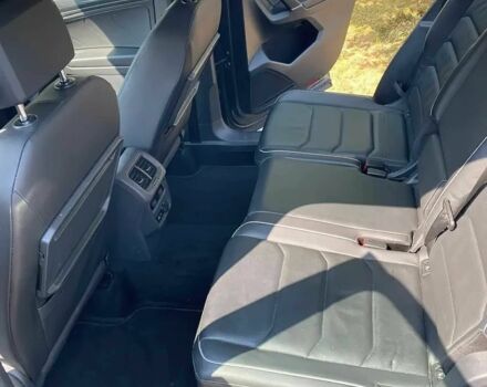 Сірий Фольксваген Тігуан, об'ємом двигуна 2 л та пробігом 33 тис. км за 18000 $, фото 9 на Automoto.ua