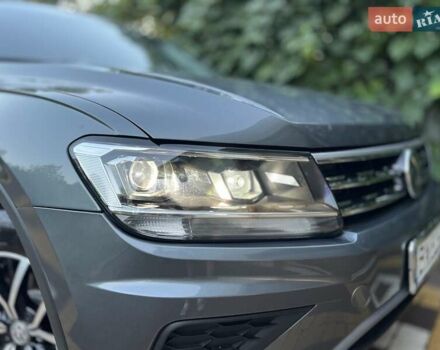 Серый Фольксваген Тигуан, объемом двигателя 1.98 л и пробегом 28 тыс. км за 17800 $, фото 64 на Automoto.ua