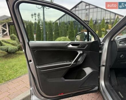 Сірий Фольксваген Тігуан, об'ємом двигуна 1.98 л та пробігом 173 тис. км за 16999 $, фото 33 на Automoto.ua