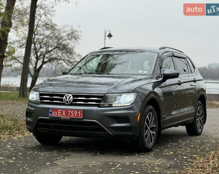 Сірий Фольксваген Тігуан, об'ємом двигуна 2 л та пробігом 212 тис. км за 16900 $, фото 5 на Automoto.ua