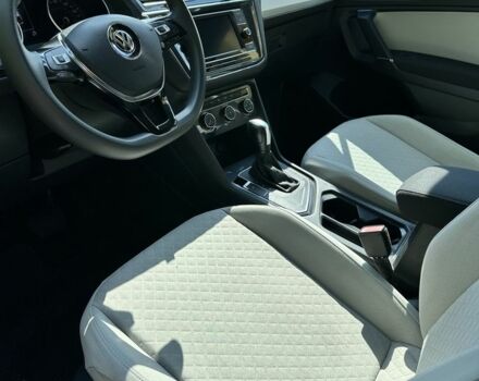 Серый Фольксваген Тигуан, объемом двигателя 2 л и пробегом 109 тыс. км за 16900 $, фото 6 на Automoto.ua