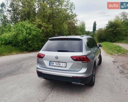 Серый Фольксваген Тигуан, объемом двигателя 1.98 л и пробегом 63 тыс. км за 25400 $, фото 5 на Automoto.ua