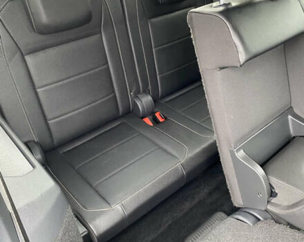 Серый Фольксваген Тигуан, объемом двигателя 2 л и пробегом 148 тыс. км за 19850 $, фото 37 на Automoto.ua