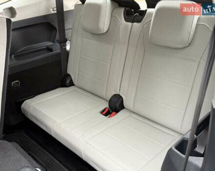 Сірий Фольксваген Тігуан, об'ємом двигуна 2 л та пробігом 212 тис. км за 16900 $, фото 56 на Automoto.ua