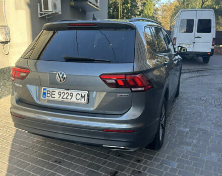 Сірий Фольксваген Тігуан, об'ємом двигуна 1.98 л та пробігом 68 тис. км за 17000 $, фото 3 на Automoto.ua