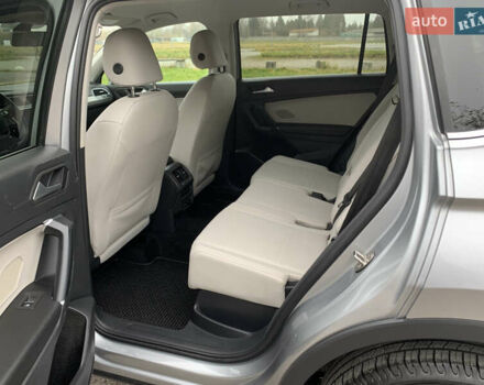 Сірий Фольксваген Тігуан, об'ємом двигуна 2 л та пробігом 130 тис. км за 20700 $, фото 9 на Automoto.ua